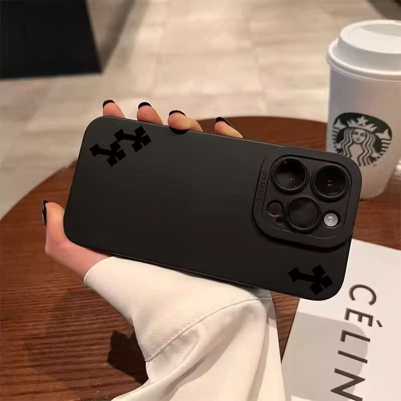 أغطية هواتف بنمط متقاطع بتصميم - مراجعة Phone Cases Galaxy S25 وسعره