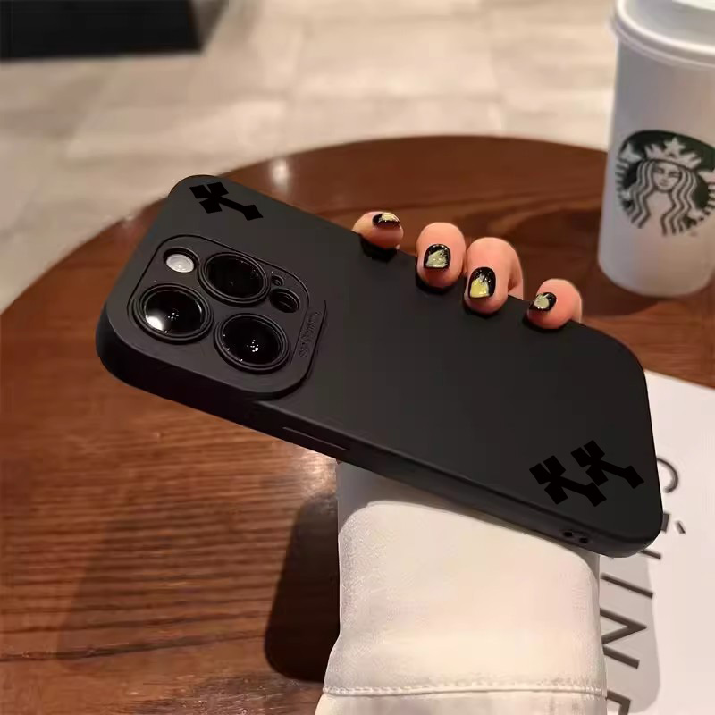 أغطية هواتف بنمط متقاطع بتصميم - مراجعة Phone Cases Galaxy S25 وسعره