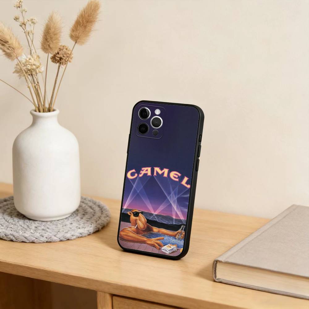 حافظة هاتف على شكل جمل ماركة ا - مراجعة Phone Cases Blunt وسعره